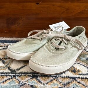 Sanuk Avery Lace Up Sneakers Sz 8